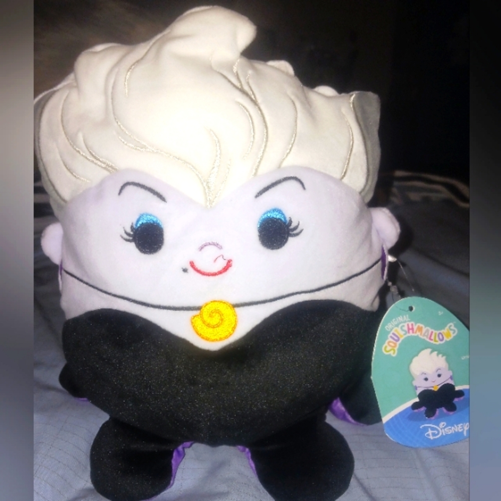 Ursula Sqishmallow - Picture 1 of 4